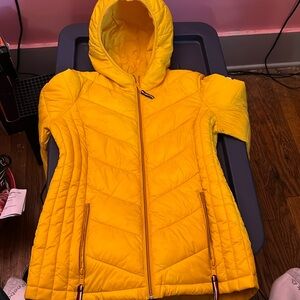 Yellow light weight puffer coat